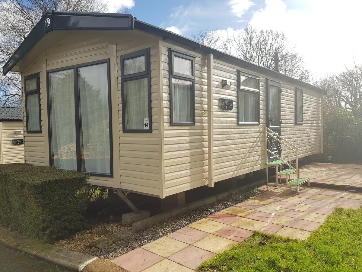 Sunnyglen Holiday Park Saundersfoot Exterior photo